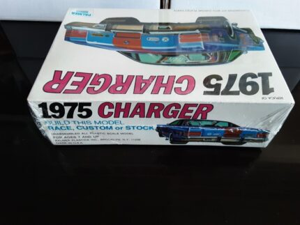 VINTAGE PALMER 1975 DODGE CHARGER ANNUAL MODEL CAR KIT FACTORY SEALED